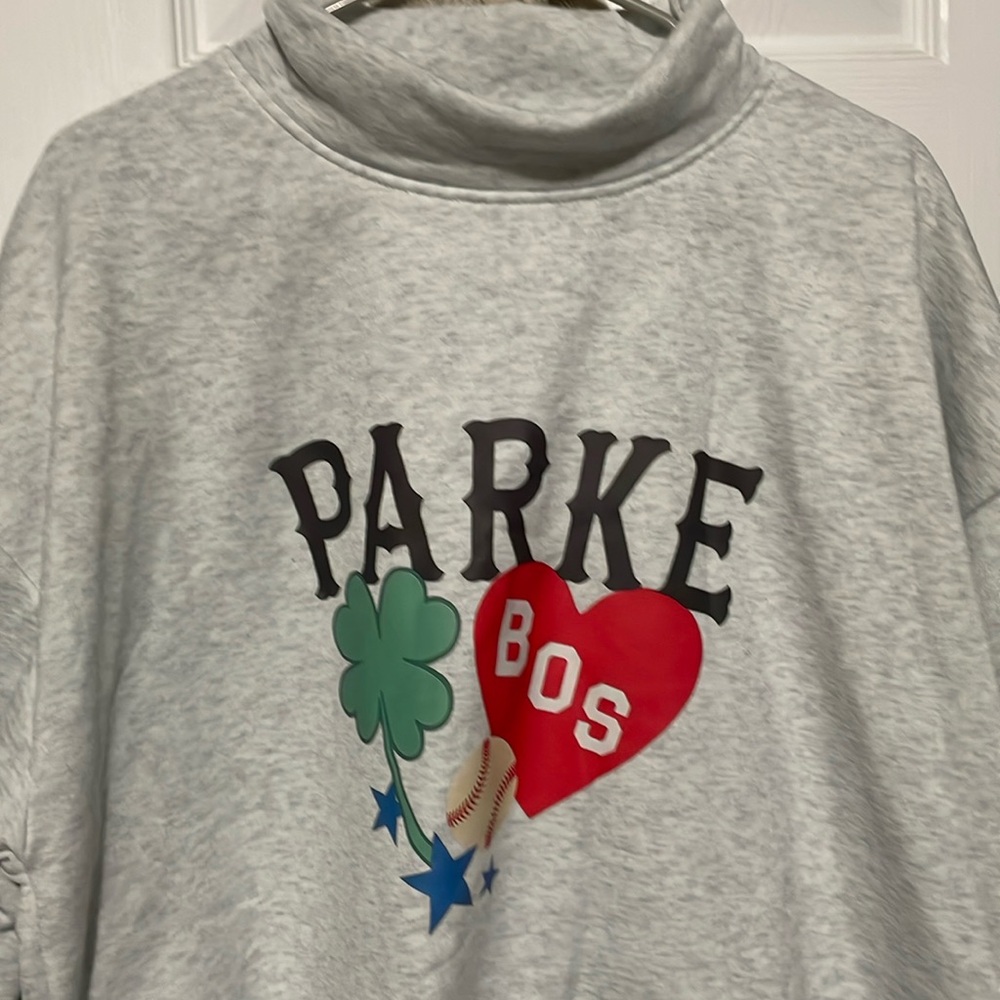 New sweatshirt size large to XL